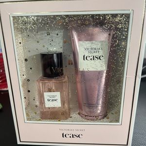 BRAND NEW Victoria’s Secret Tease Gift set